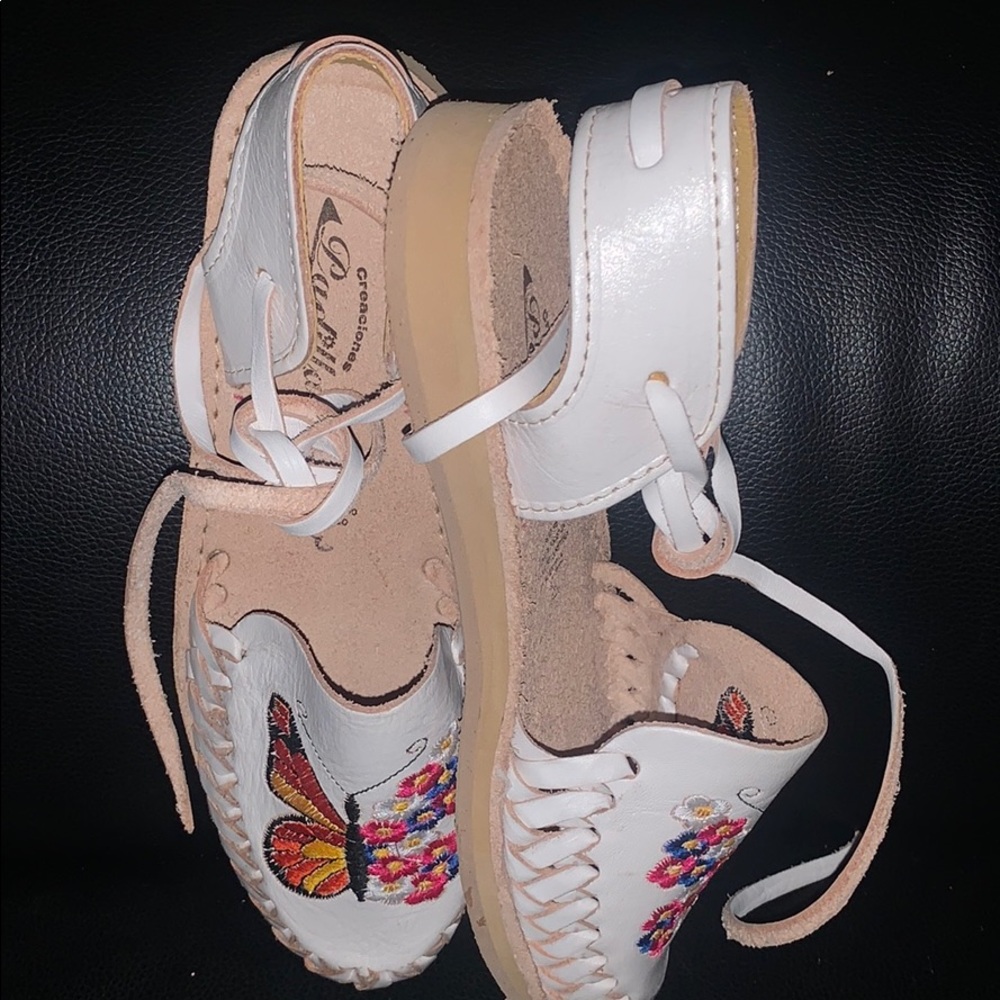 Butterfly sandals 😍